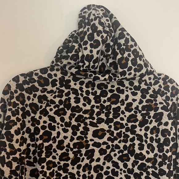 Animal print top - Picture 6 of 8